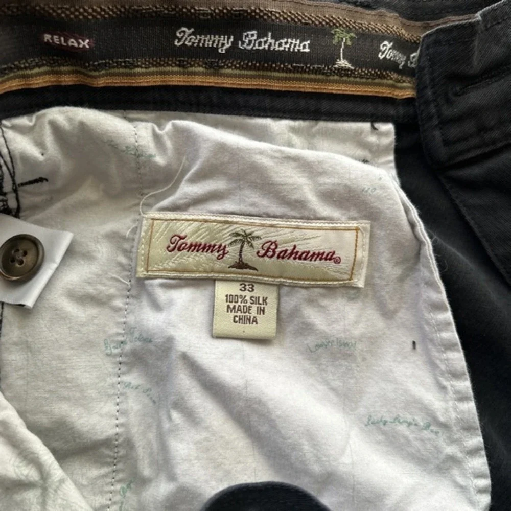 Tommy Bahama Relax Men's Size 33 Black 100% Silk Chino‎ Shorts 8" Inseam EUC - Picture 3 of 4